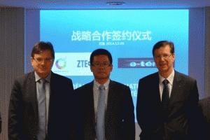 De gauche à droite : Marc Gauché, directeur d’E-téra, Xiong Hui, SVP ZTE, président de la division d’Europe et d’Amérique, Thierry Carcenac, président d’E-téra